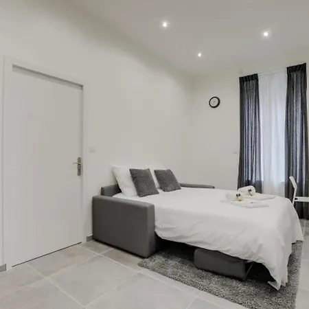 Guestready - 1-br, 5 Minutes From Train Station 아파트 *
